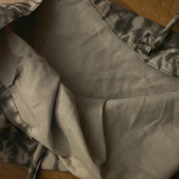 alo oversized yoga bag; never used w. tags. - Picture 7 of 9